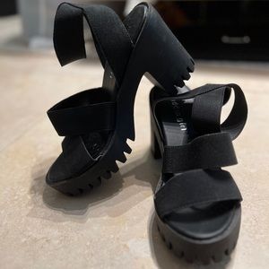 Madden 90’s sandals